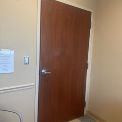 Michigan Orthopedic Institute - Inside of the exam room