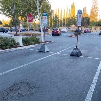 Dick’s Sporting Goods - Curbside parking. - Sporting Goods Near Me - Pleasant Hill, California Dick’s Sporting Goods - Curbside parking. - Sporting Goods Near Me - Pleasant Hill, California