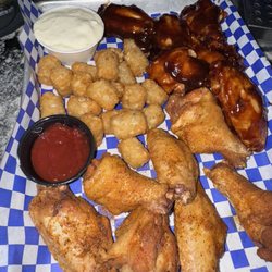 Benders Sports And Spirits - Cajun & BBQ wings w/ tots