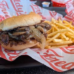 Freddy's Frozen Custard & Steakburgers - Ribeye combo