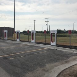 Tesla Supercharger - 8 stalls getting over 300mph right now