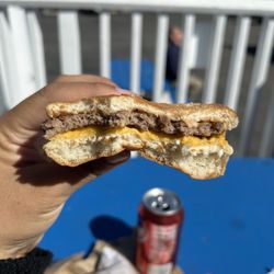 Pepper Tree Frosty - Cheeseburger