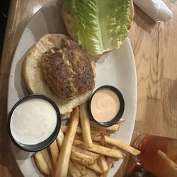 Ribeyes Steakhouse - Crab Cake Sandwich