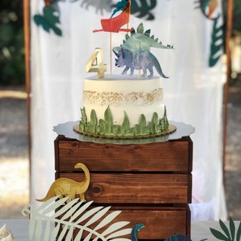 Fortune Bakery - Dinosaur cake - Bakeries Near Me - San Gabriel, California
