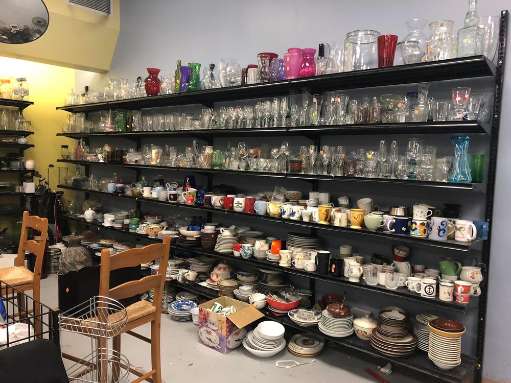 THE GOODWILL STORE 24 Photos & 14 Reviews 470 W Broadway, Boston