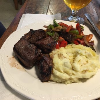 Big Fatty's BBQ - Steak tips and red bliss mashed potatoes - Barbeque Near Me - White River Junction, Vermont