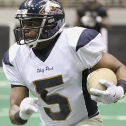 Wisconsin Wolfpack Professional Indoor Football - Wide receiver Calvin Thomas running for daylight.