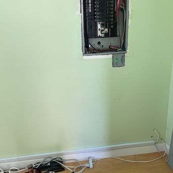 BQ Electric Inc - 200 amp box - Electricians Near Me - Hicksville, New York