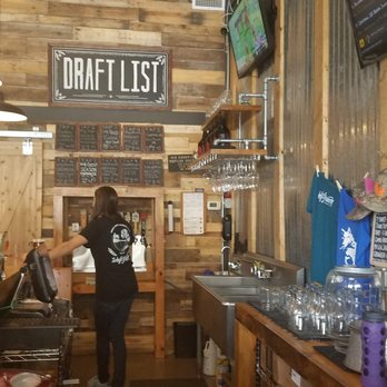 Wolf Branch Brewing - Good Variety - Breweries Near Me - Eustis, Florida