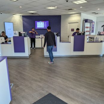 Metro by T-Mobile - Rude customer service workers - Mobile Phones Near Me - Stockton, California