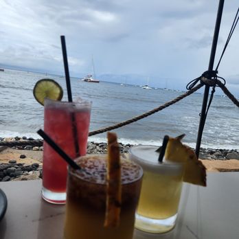 Honu Oceanside - Waterside cocktails - Seafood Near Me - Lahaina, Hawaii Honu Oceanside - Waterside cocktails - Seafood Near Me - Lahaina, Hawaii