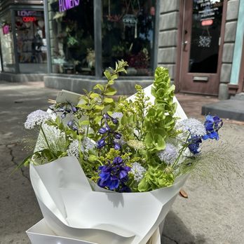 The Scarlet Flower - Florists Near Me - Long Beach, California