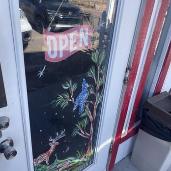 Miss Fitz 260 Cafe - Art on the front door - American Near Me - Payson, Arizona Miss Fitz 260 Cafe - Art on the front door - American Near Me - Payson, Arizona