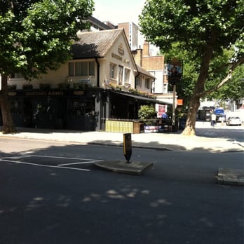 Queen's Arms - British Near Me - London, XGL