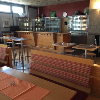 Hochschule der DGUV - In die Bar in der guten Stube. - Colleges & Universities Near Me - Bad Hersfeld, HE