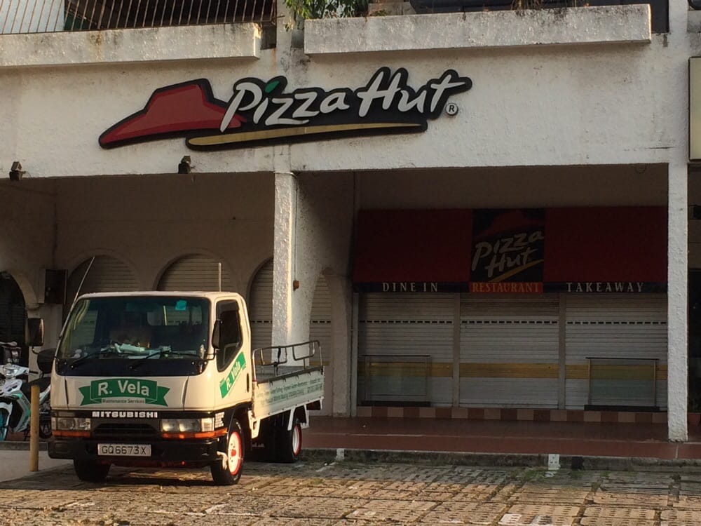 PIZZA HUT SIGLAP - 889/891 East Coast Rd, Singapore, Singapore - Pizza