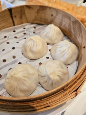 Shanghai River Restaurant by null