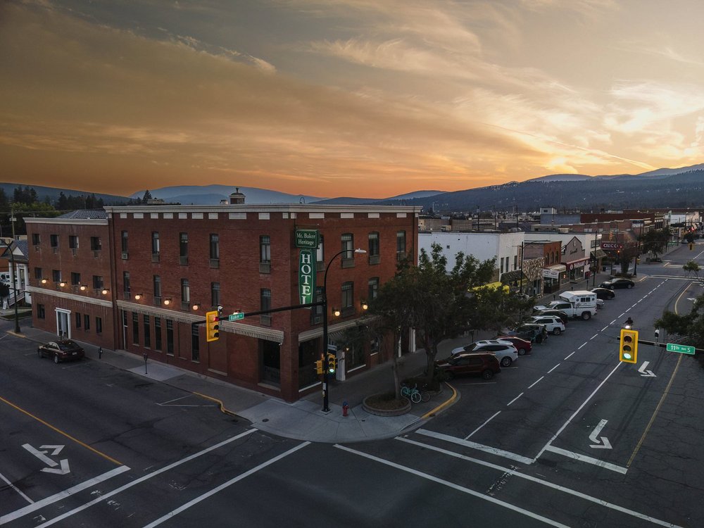 THE BAKER HOTEL Updated September 2024 1017 Baker Street, Cranbrook