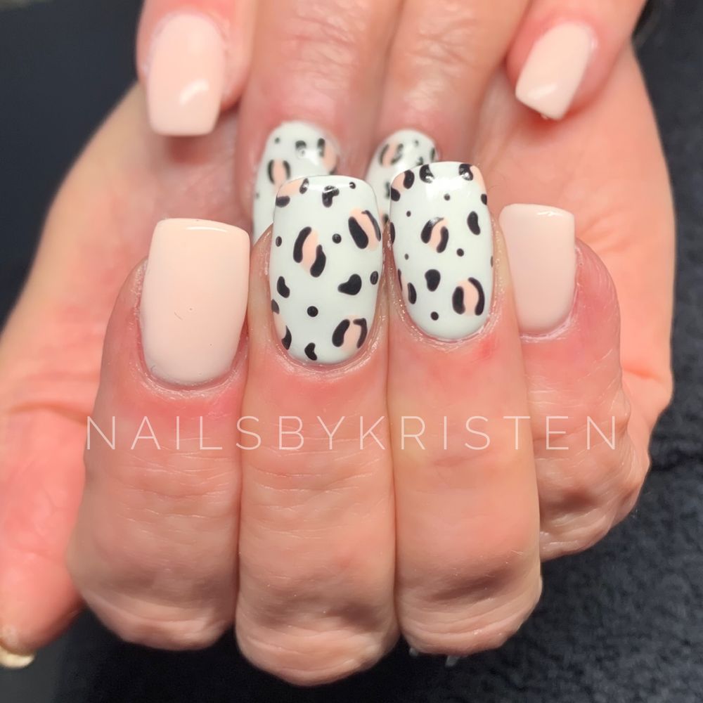 Nails By Kristen Logo