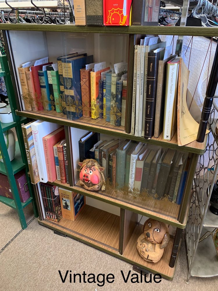VINTAGE VALUES RESALE SHOP Updated September 2024 413 S College Rd