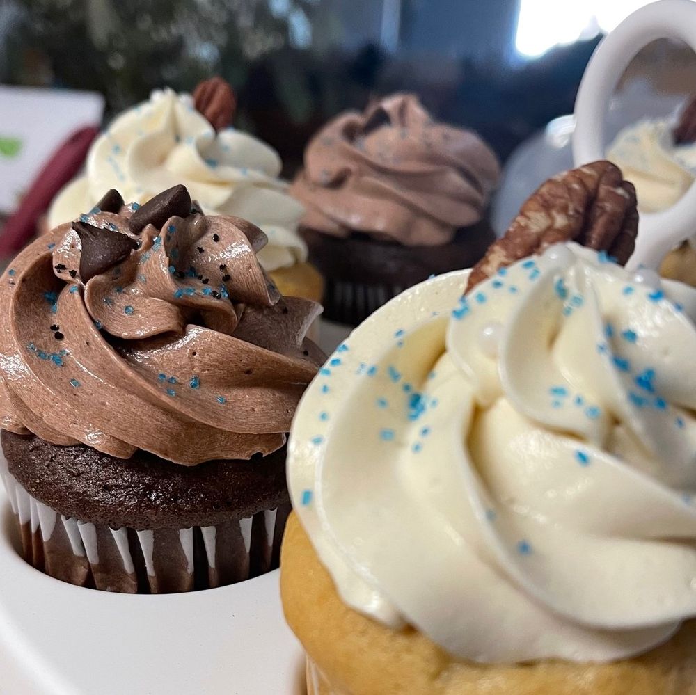 CUPCAKES BY LAURALYNN Vancouver, Washington Cupcakes Phone Number