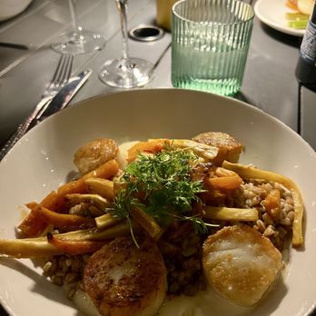 The Elm - Seared Scallops - New American Near Me - La Grange, Illinois