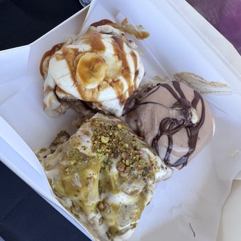 Sinner Buns - Banana pudding, Nutella and pistachio - Bakeries Near Me - San Diego, California Sinner Buns - Banana pudding, Nutella and pistachio - Bakeries Near Me - San Diego, California
