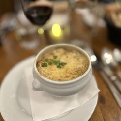 Le Comptoir de la Gastronomie - An amazing French onion soup...