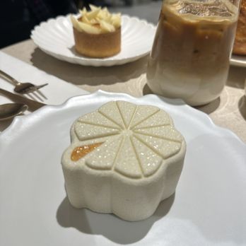 Lysee - Lyseé - Desserts Near Me - New York, New York Lysee - Lyseé - Desserts Near Me - New York, New York