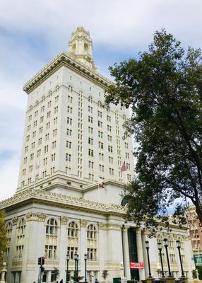 Oakland City Hall by null