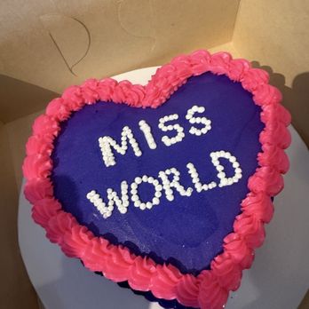 Calumet Bakery - Bakeries Near Me - Lansing, Illinois