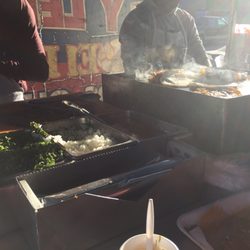 Birria de Res y Lengua El Paisa 2 - Mornings at the taco stand