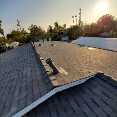 JD Roofing Service Logo