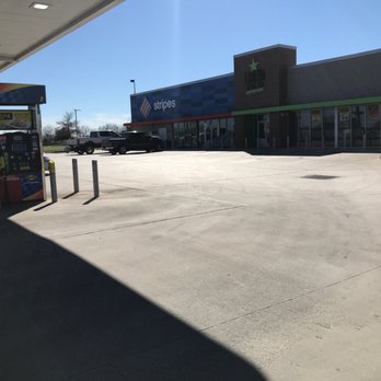 7-Eleven - Front of store - Convenience Stores Near Me - Seguin, Texas 7-Eleven - Front of store - Convenience Stores Near Me - Seguin, Texas