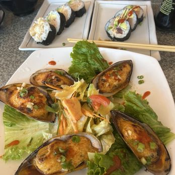 Onigiri & Sushi - Mussels, scallop roll and spicy albacore roll. - Japanese Near Me - Santa Barbara, California