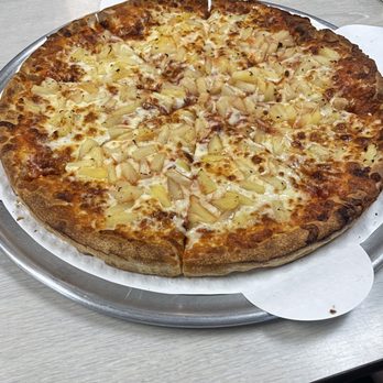 Gorham House of Pizza - Pineapple pizza - Pizza Near Me - Gorham, New Hampshire Gorham House of Pizza - Pineapple pizza - Pizza Near Me - Gorham, New Hampshire