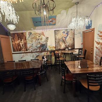 Yak's on the 5 - Burgers Near Me - Dunsmuir, California Yak's on the 5 - Burgers Near Me - Dunsmuir, California