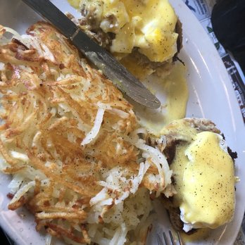 Metro Diner - This crab eggs Benedict... execsllent. - American Near Me - St. Augustine, Florida
