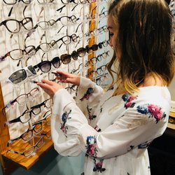 Central Point Eyecare - We carry several frame lines such as: Nike, Ray Ban, Juicy Couture, Kate Spade, Zac Posen, Flexon, Vera Wang.