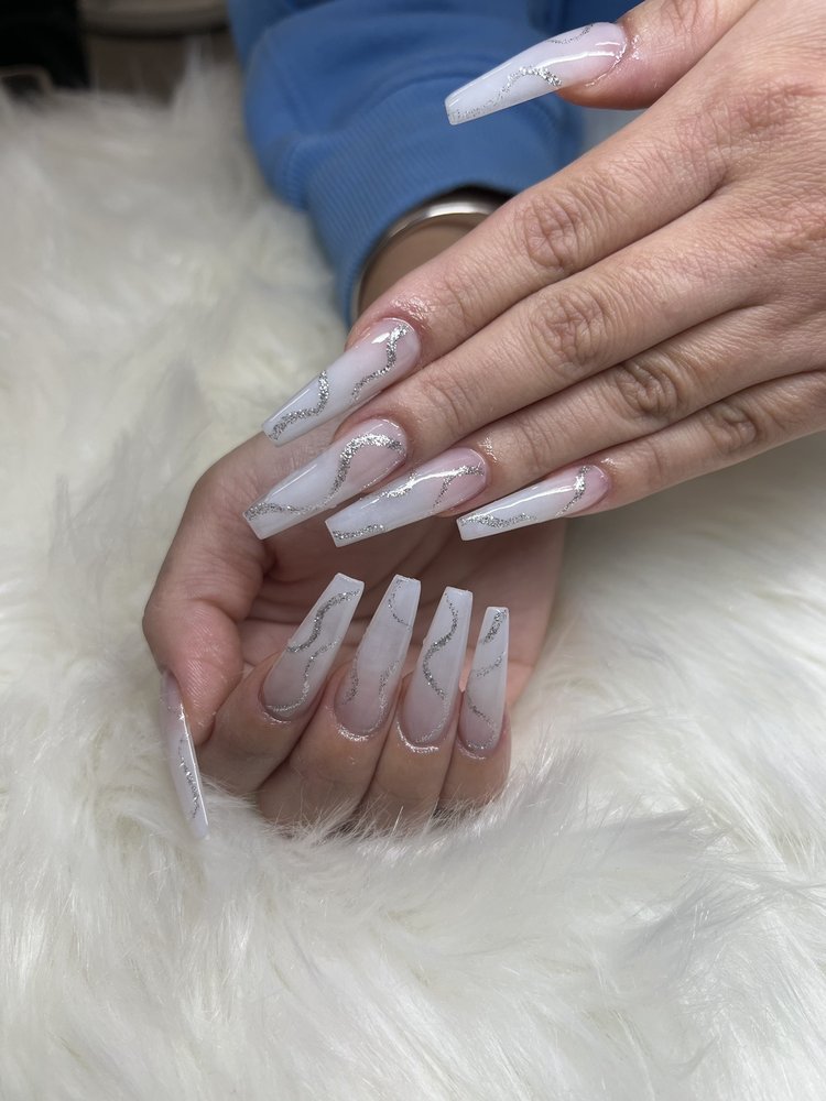 CLARA NAILS & SPA Updated August 2024 1812 14 Avenue NE, Calgary, Alberta Nail Technicians