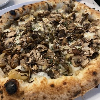 Sei Pizza Bar - Funghi Pizze :-) yum! - Pizza Near Me - Los Angeles, California