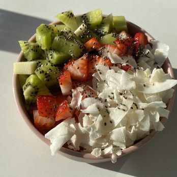 Happy Day - Paradise Bowl - Juice Bars & Smoothies Near Me - Portland, Oregon
