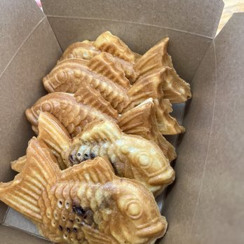 Kem Kem - Ready to eat, 2 Nutella and 3 custard Taiyaki - Desserts Near Me - Sacramento, California Kem Kem - Ready to eat, 2 Nutella and 3 custard Taiyaki - Desserts Near Me - Sacramento, California