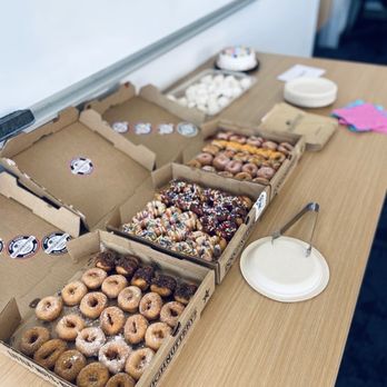 Doughnuttery - Doughnuts 25 pc - Donuts Near Me - Wauwatosa, Wisconsin