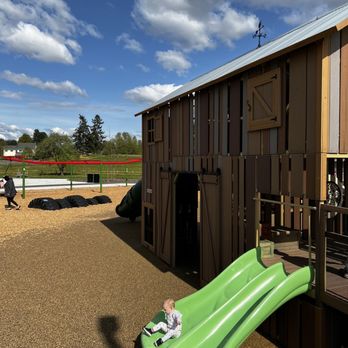 Edgewood Community Park - Parks Near Me - Edgewood, CHH