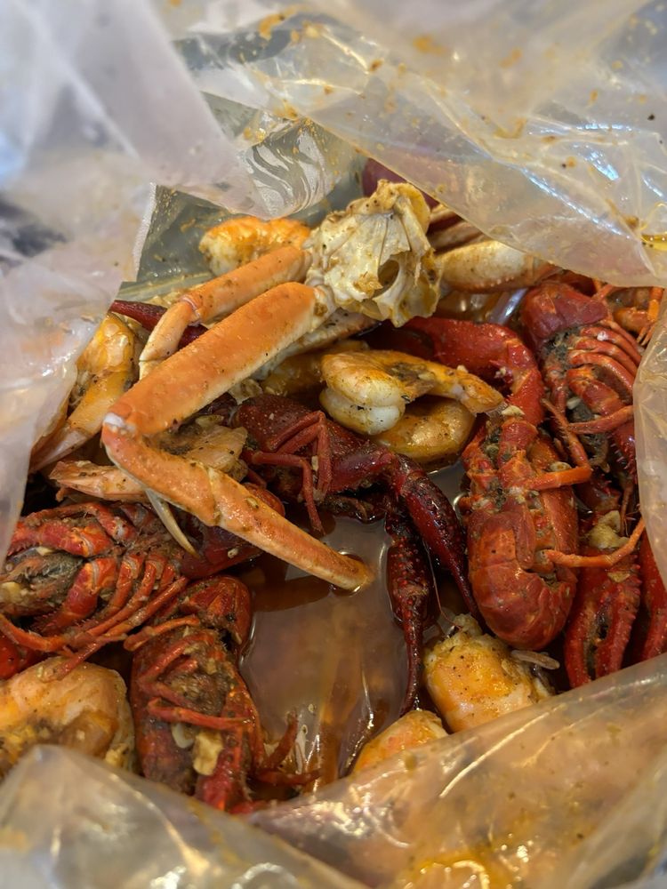 Food from Takumi Ramen & Seafood