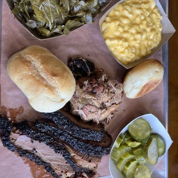 Red White & Que Smokehouse - Combo for 2 plate with pulled pork and brisket - Barbeque Near Me - Green brook, New Jersey Red White & Que Smokehouse - Combo for 2 plate with pulled pork and brisket - Barbeque Near Me - Green brook, New Jersey
