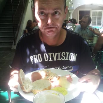 Amerlingbeisl - Me with the breakfast buffet. - Coffee & Tea Near Me - Vienna, 9
