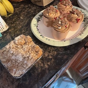 Daisy Organic Bakery - Apple crumb cake & Cupcakes - Bakeries Near Me - Fair Lawn, New Jersey Daisy Organic Bakery - Apple crumb cake & Cupcakes - Bakeries Near Me - Fair Lawn, New Jersey