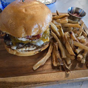 The Farmhouse Middletown - Buffalo burger - Breakfast & Brunch Near Me - Middletown, Delaware The Farmhouse Middletown - Buffalo burger - Breakfast & Brunch Near Me - Middletown, Delaware